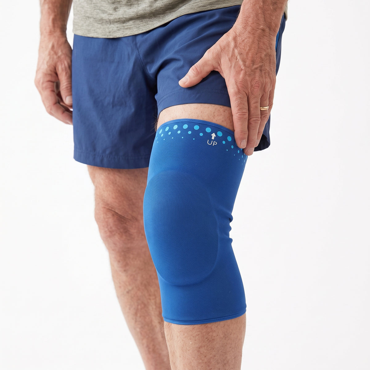 Knee Ice Pack Wrap, Thickened Gel Cold Hot Compression Sleeve, Soft After Freezing, No-Slip Full Wrap Fit for Home Gym Sports